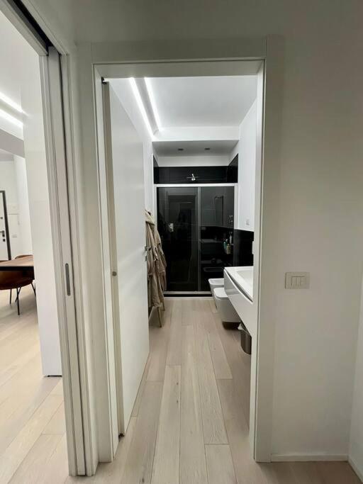Modern Apartment - Walking Distance To Milan Central Station Екстериор снимка